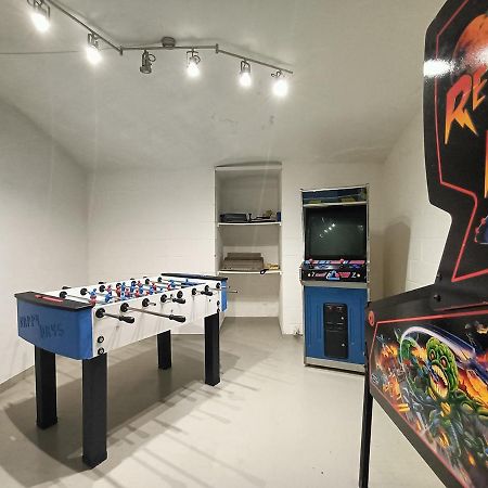 Game House In The Center Apartment Милано Екстериор снимка