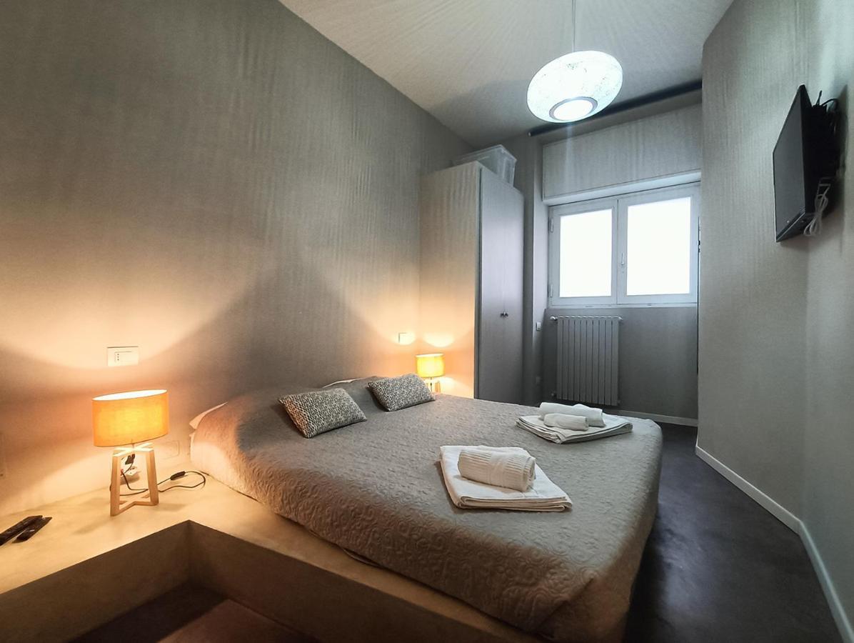 Game House In The Center Apartment Милано Екстериор снимка